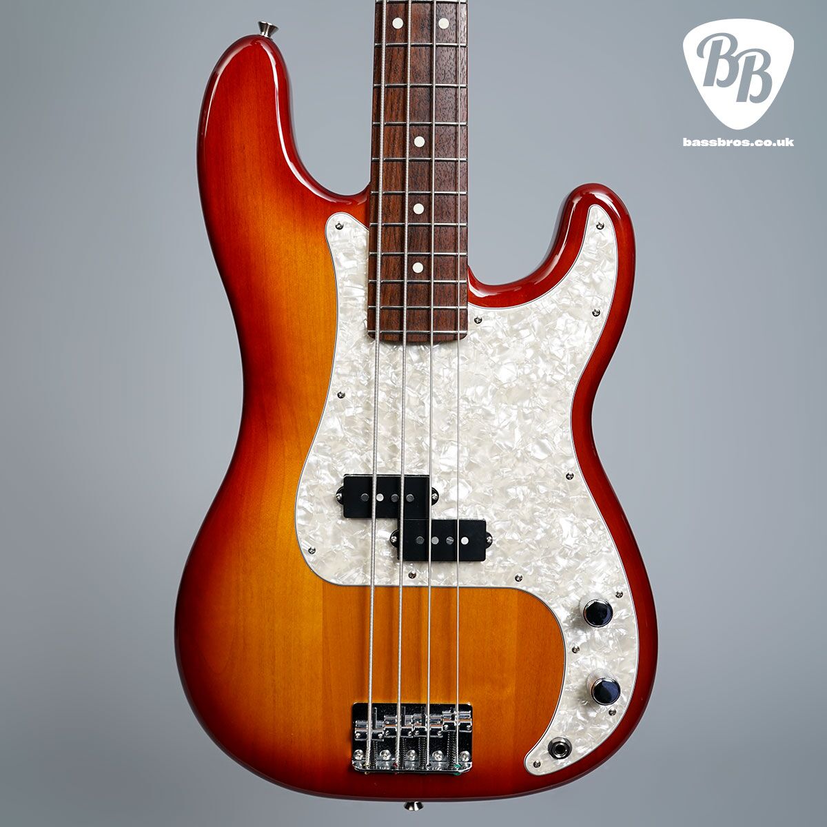 TN-2024-Fender-MIJ-FSR-Hyrbrid