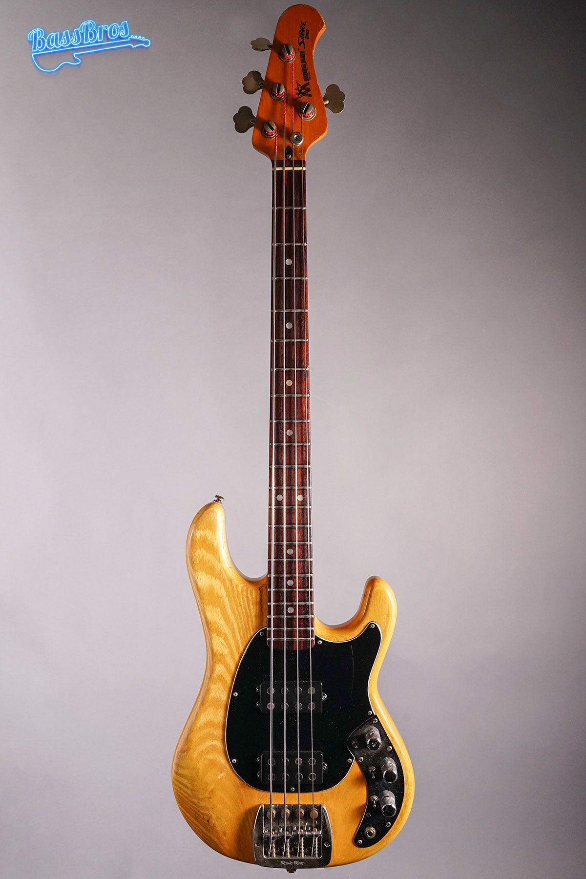 1979-Music-Man-Sabre-1.jpg